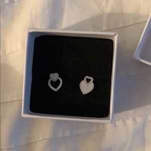 FREE W BUNDLE SHUKI Hong Kong purchased earrings.